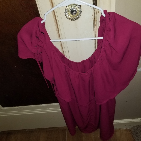 Red Short Sleeved Ruffle Top - Picture 1 of 1